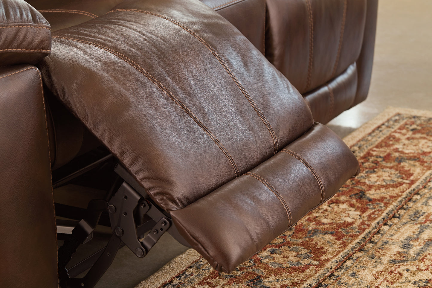 Edmar PWR REC Sofa with ADJ Headrest